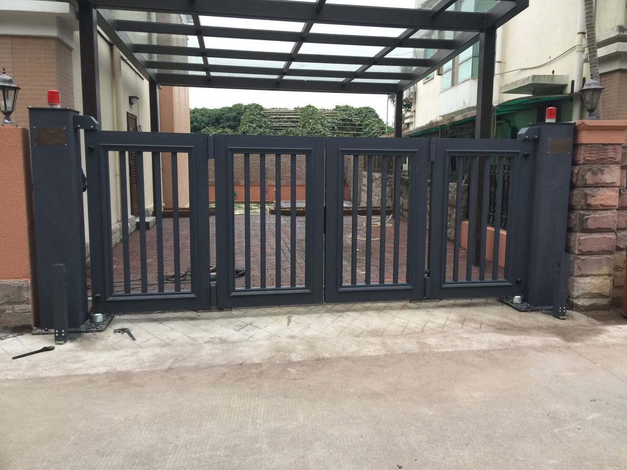 西安雁塔区西安雁塔区德阳市悬浮折叠门